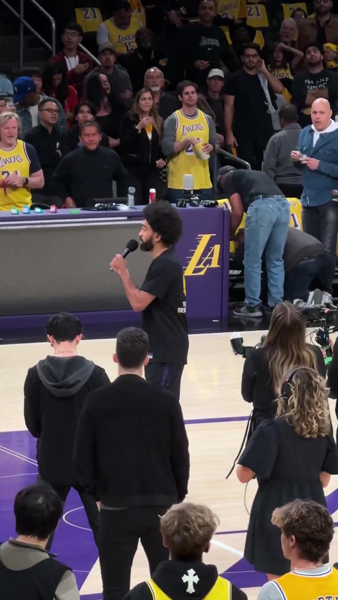 png电子平台文森特演讲：我们对受山火影响的人深表同情 现在要团结一致