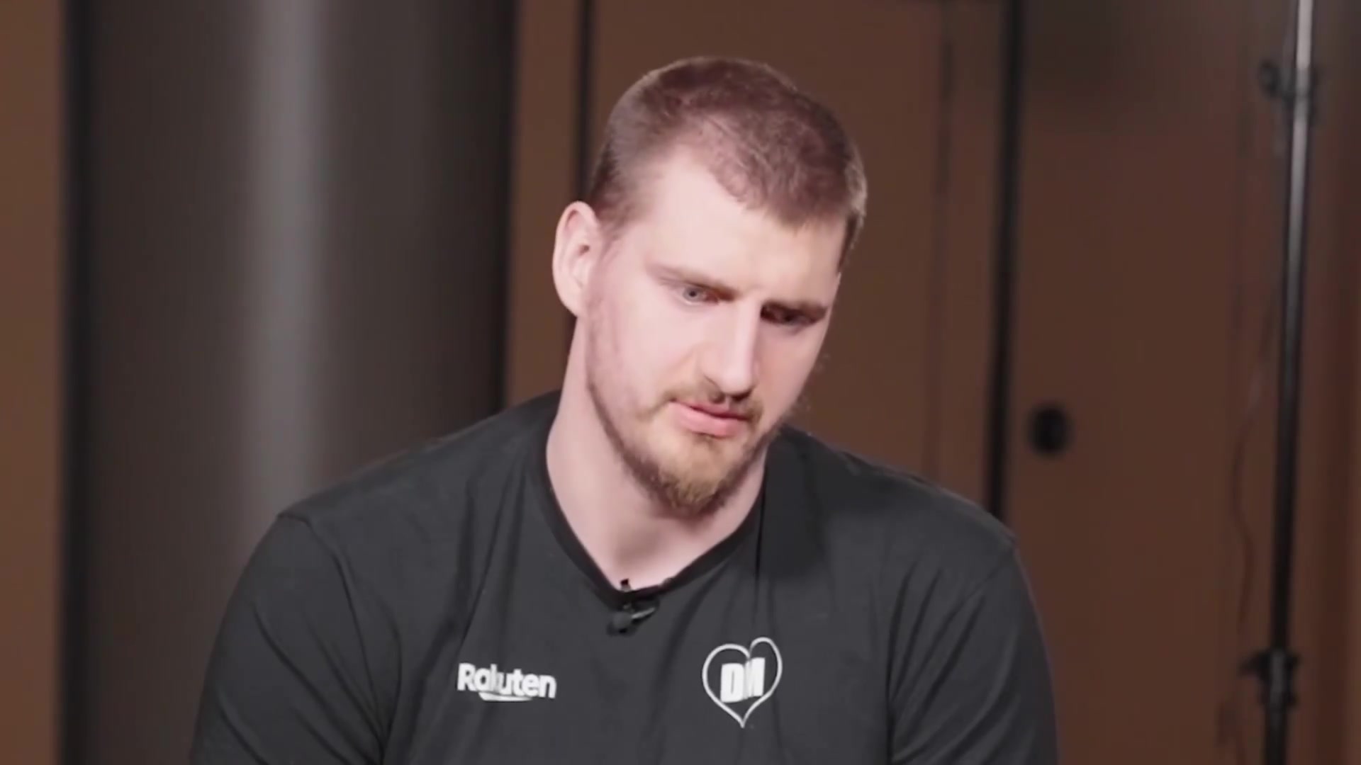 电子png游戏约基奇：30岁太糟糕 去年最好回忆是儿子出生 新年期待孩子笑