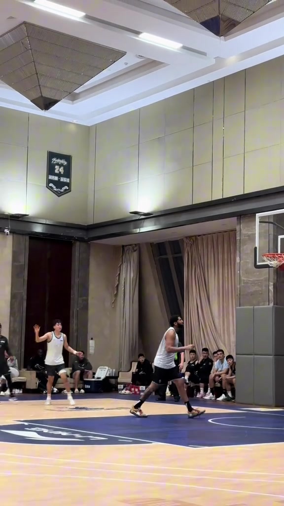 png电子网站很全面！同曦官方晒小外戴维斯得分集锦 小打大一步过&上篮秀花活