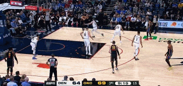 png电子官网冲击内线！亚历山大和霍姆格伦先后打成2+1 雷霆继续扩大优势