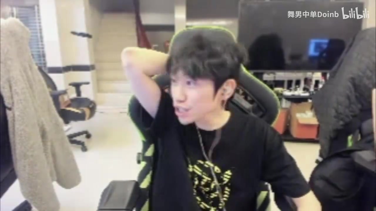 png电子平台学废了！Levi逆天决策放大龙拿小龙 “千分运营”看呆Doinb