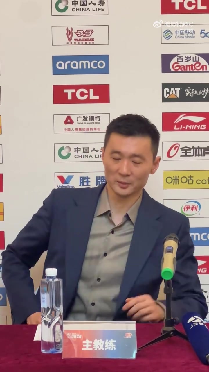 png电子官网刘炜：此役打出了团队篮球 球队在往好的方向走 希望再有好的结果