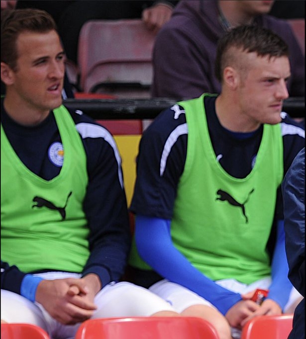 电子png游戏生涯首冠在望&草根传奇！凯恩&瓦尔迪共同效力莱斯特时你记得吗