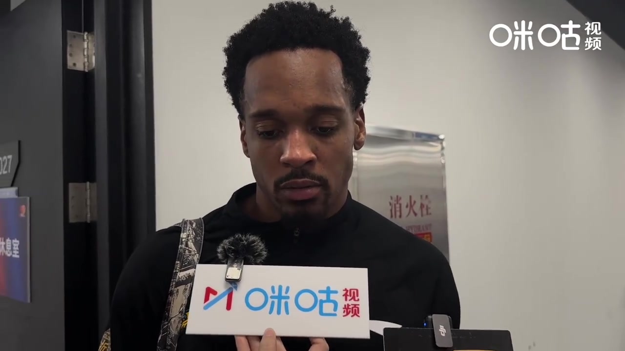 电子png游戏巴里-布朗：拿44分不赢球也没用 好在赢了 在好的球队有好的队友