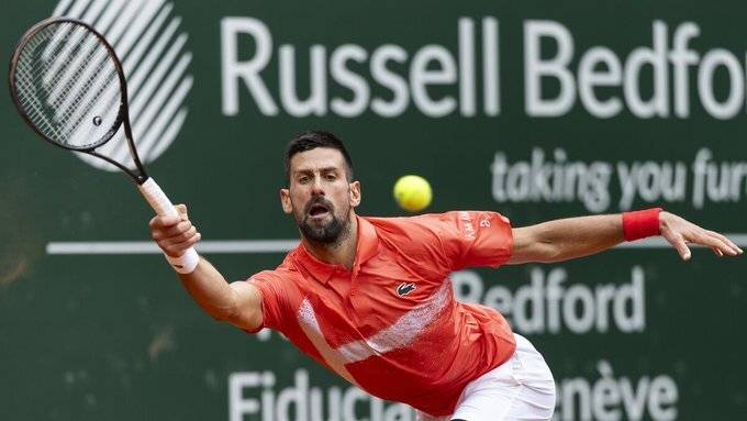 赛季红土首胜！德约直落两盘横扫过关，结束巡回赛3连败