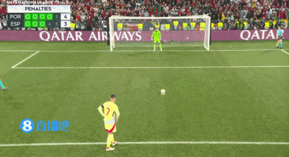 png电子官网莫拉塔失点导致球队落败,赛后队友和对手纷纷过来安慰